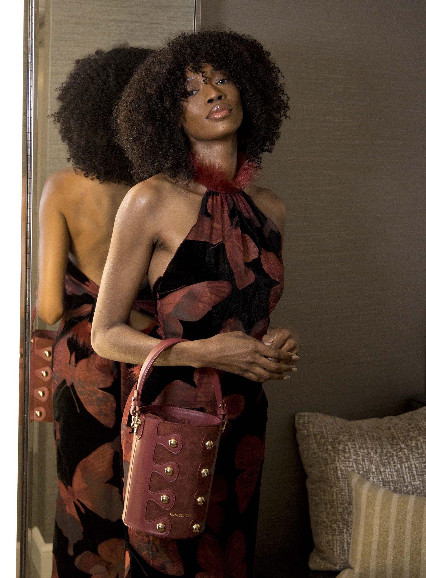 Ari Bucket Bag Maroon